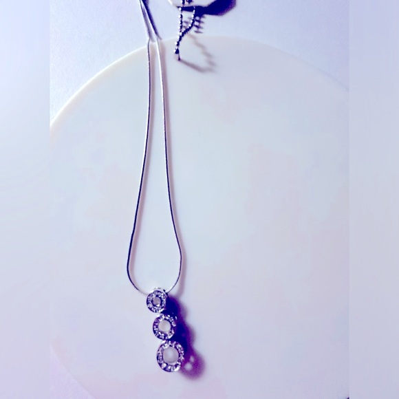 FREE 💰add 1 to bundle Necklace Rhinestone circled pendant 16” snake chain - Picture 3 of 5